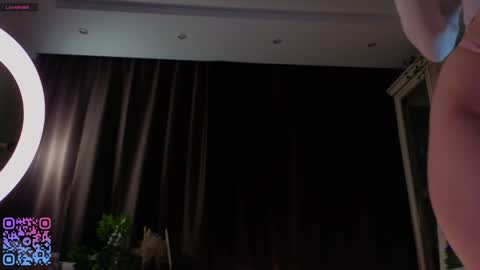 Teri  My favorite vibes 77 101 222 666 online show from December 2025 02:06:02 AM