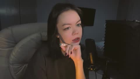 Snapshot of quietluxury chatting on February 2026 10:49:02 AM quietluxury online show from February 2026 10:49:02 AM