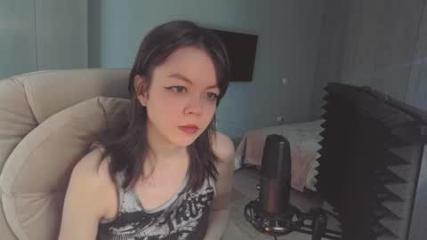 Snapshot of quietluxury chatting on June 2026 12:22:01 PM quietluxury online show from June 2026 12:22:01 PM