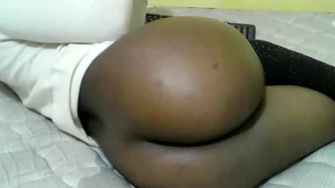 quincy joy11 online show from December 2025 04:05:01 PM