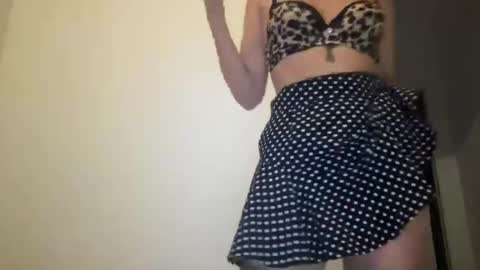 Snapshot of quinnyelena chatting on July 2026 08:11:01 PM Quinnyelena online show from July 2026 08:11:01 PM