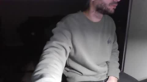 Snapshot of quinsanre chatting on January 2025 02:46:02 AM Bones online show from January 2025 02:46:02 AM