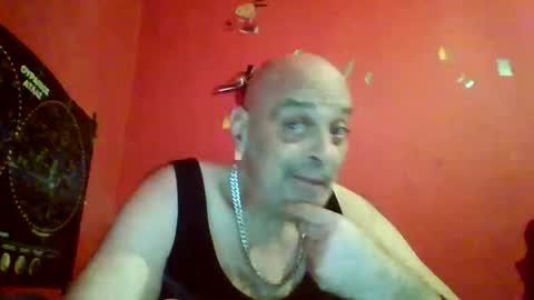 qwertyuiop22348015 online show from April 2026 04:15:02 PM