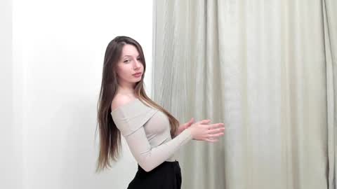 Snapshot of r00xvel chatting on December 2024 05:09:02 AM r00xvel online show from December 2024 05:09:02 AM