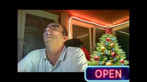 Snapshot of r_2d2_ chatting on December 2024 10:19:01 PM dj mike online show from December 2024 10:19:01 PM