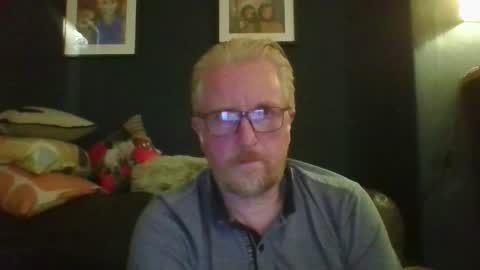 Snapshot of r_o_h_a_n chatting on October 2025 11:33:01 PM r_o_h_a_n online show from October 2025 11:33:01 PM