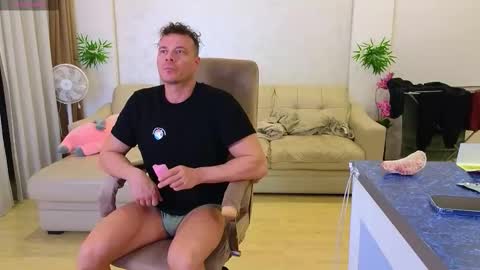 Snapshot of rabbits_couple chatting on January 2026 06:35:01 PM Jess John online show from January 2026 06:35:01 PM