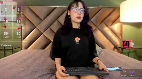 Snapshot of rache_roth chatting on June 2026 12:52:02 AM Rachel online show from June 2026 12:52:02 AM