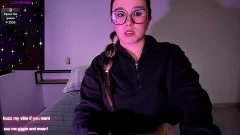 Snapshot of rachel_fo chatting on February 2025 09:03:02 PM Rachel Foss online show from February 2025 09:03:02 PM