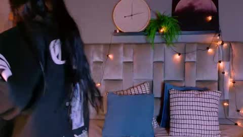 Snapshot of rachel_martinez chatting on October 2025 11:32:02 AM RACHEL online show from October 2025 11:32:02 AM