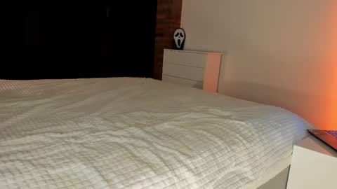 Sherryl online show from October 2025 06:25:02 PM