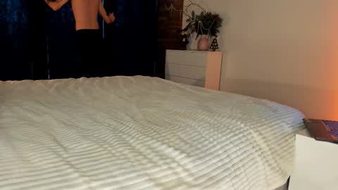 Sherryl online show from December 2025 08:41:02 AM