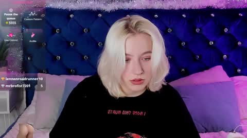 Snapshot of rachelcart chatting on December 2024 04:42:02 AM RachelCart online show from December 2024 04:42:02 AM