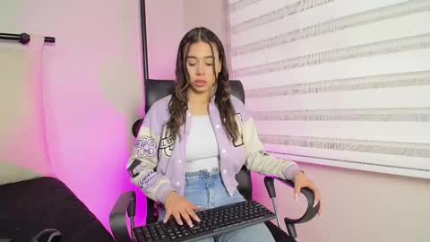 Rachell online show from March 2025 03:34:02 AM