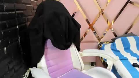 RachellRs online show from December 2025 02:47:02 PM