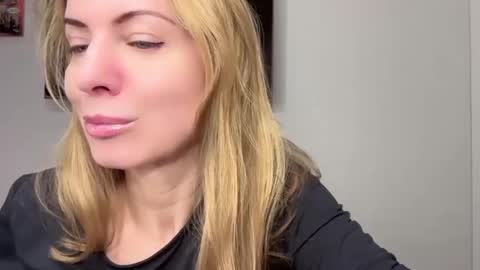 Rachel online show from February 2025 09:26:02 PM