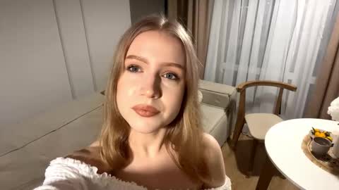 Snapshot of rachellegentile chatting on November 2025 03:34:01 PM Alice online show from November 2025 03:34:01 PM