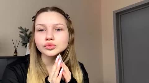 Snapshot of rachellemontag chatting on February 2026 12:44:02 PM Alex online show from February 2026 12:44:02 PM