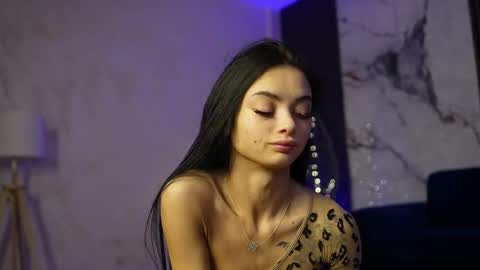 Ann online show from December 2025 05:24:01 AM