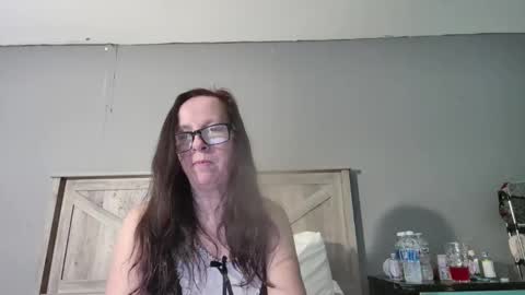 Radiant Peach Goddess online show from February 2025 05:28:01 PM