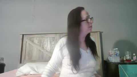 Radiant Peach Goddess online show from February 2025 05:26:01 PM