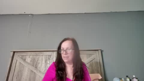 Radiant Peach Goddess online show from February 2025 03:55:02 AM