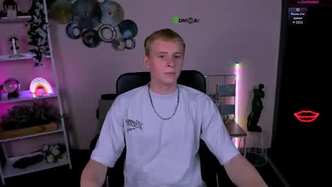Snapshot of rafael_bien chatting on May 2026 07:09:01 PM rafael online show from May 2026 07:09:01 PM