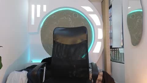 R A F A E L online show from October 2025 08:52:01 PM