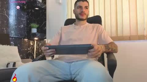 Snapshot of rafael_mendez chatting on June 2026 08:41:01 PM R A F A E L online show from June 2026 08:41:01 PM