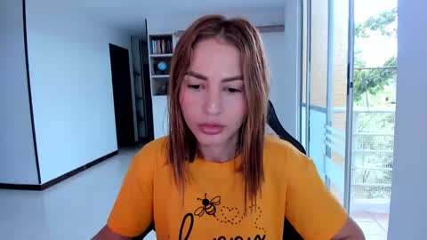 Jennyindependent model . online show from March 2025 07:23:01 PM