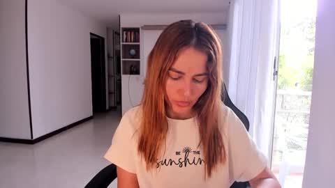 Jennyindependent model . online show from January 2026 03:06:02 PM