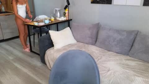 rainevi online show from March 2026 08:21:01 AM