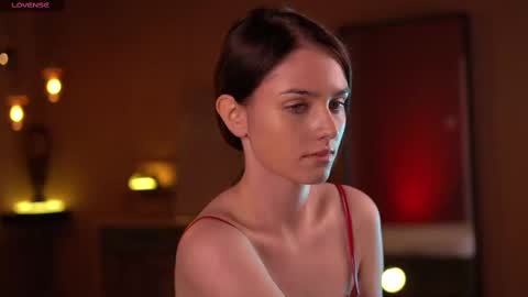 Snapshot of raisadoll chatting on February 2025 11:43:01 AM Raisa online show from February 2025 11:43:01 AM