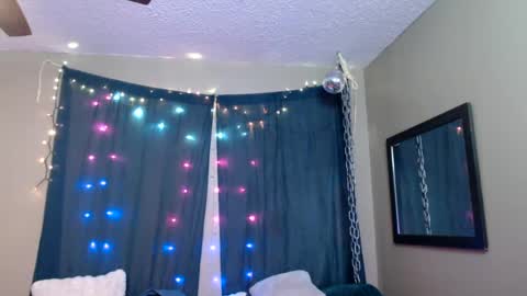    RAMONA Q   online show from January 2025 11:30:01 PM