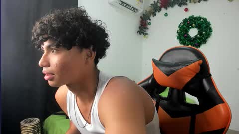 randy_escobar online show from December 2025 06:35:02 PM