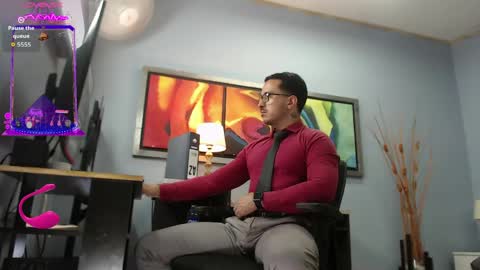 Snapshot of randylukehot chatting on May 2026 10:28:01 PM randylukehot online show from May 2026 10:28:01 PM