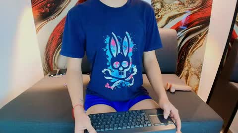 raphael_nyon1 online show from June 2026 06:52:02 AM