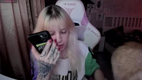 Snapshot of rapunzel_cute chatting on November 2025 09:50:02 PM Rapunzel online show from November 2025 09:50:02 PM