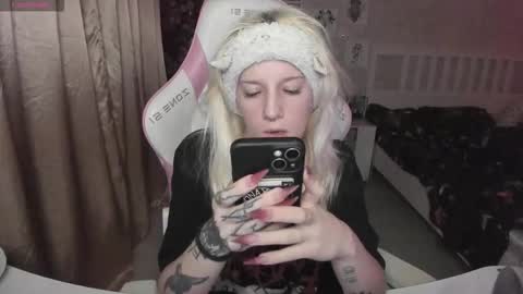 Snapshot of rapunzel_cute chatting on December 2025 02:02:02 PM Rapunzel online show from December 2025 02:02:02 PM