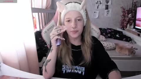 Snapshot of rapunzel_cute chatting on June 2026 01:15:01 PM Rapunzel online show from June 2026 01:15:01 PM