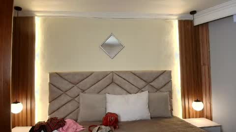Raquel online show from May 2026 12:01:01 PM