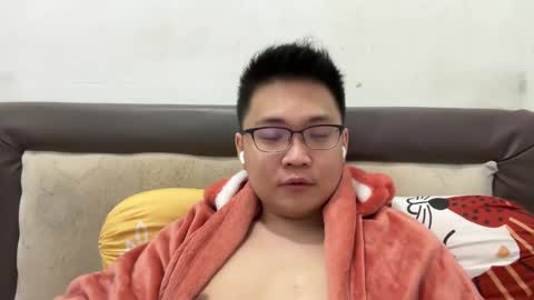 randomnaut online show from March 2025 07:27:02 PM