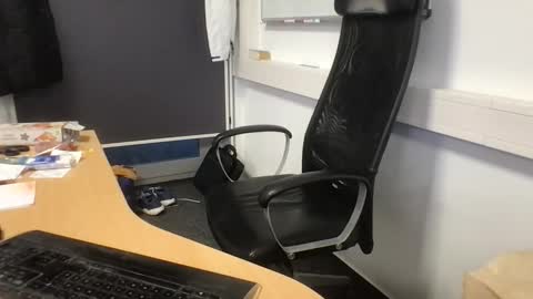 Raunchy me online show from December 2025 03:06:01 PM