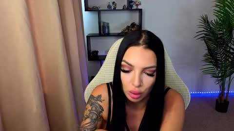 raven_inkk online show from November 2025 11:10:03 AM