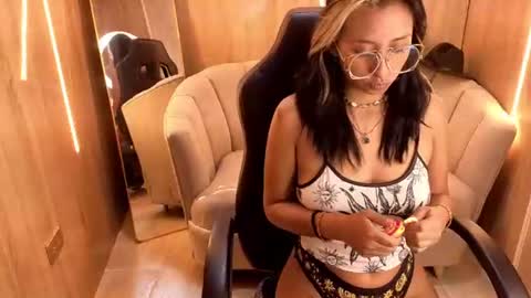 Snapshot of raven_stone_cn chatting on August 2026 07:46:02 PM raven_stone_cn online show from August 2026 07:46:02 PM