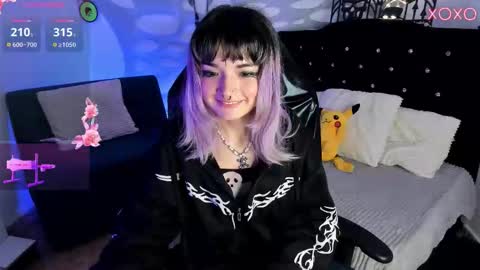 ravencollen online show from October 2025 02:12:01 AM