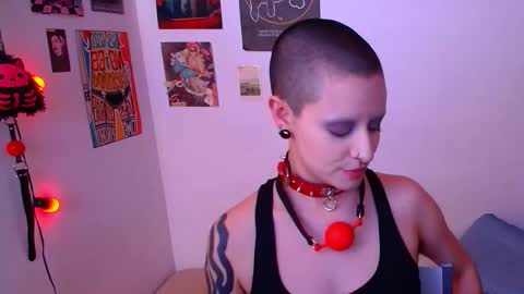 Snapshot of ravendarkness_ chatting on February 2026 08:54:01 PM ravendarkness_ online show from February 2026 08:54:01 PM