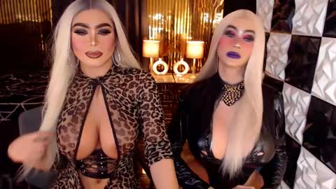 Snapshot of ravenmystiquex chatting on May 2026 09:50:02 AM ravenmystiquex online show from May 2026 09:50:02 AM