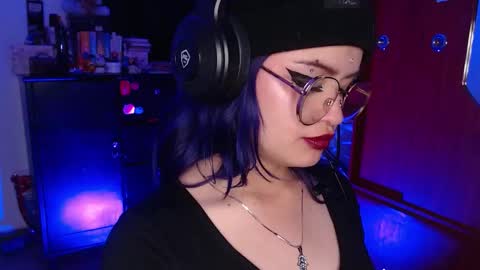 raventh_ online show from November 2025 10:01:01 PM