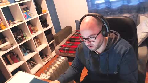 ravingr3d3 online show from February 2025 12:13:01 PM